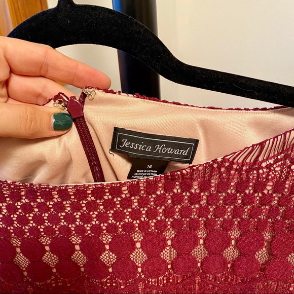 ✨CLEARANCE✨ Jessica Howard Lace Sheath Dress - Picture 5 of 5